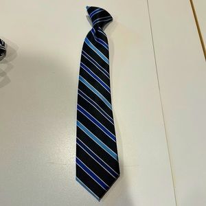 🔴Chaps youth clip-on tie. NWOT.